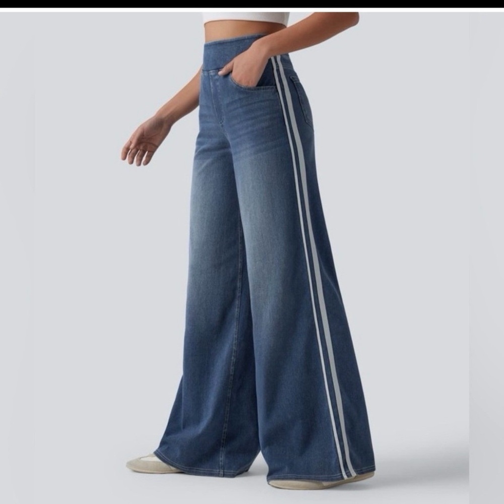 HALARA Flex High Waisted Stripe Wide Leg Jean with Pockets
 X—LARGE REGULAR